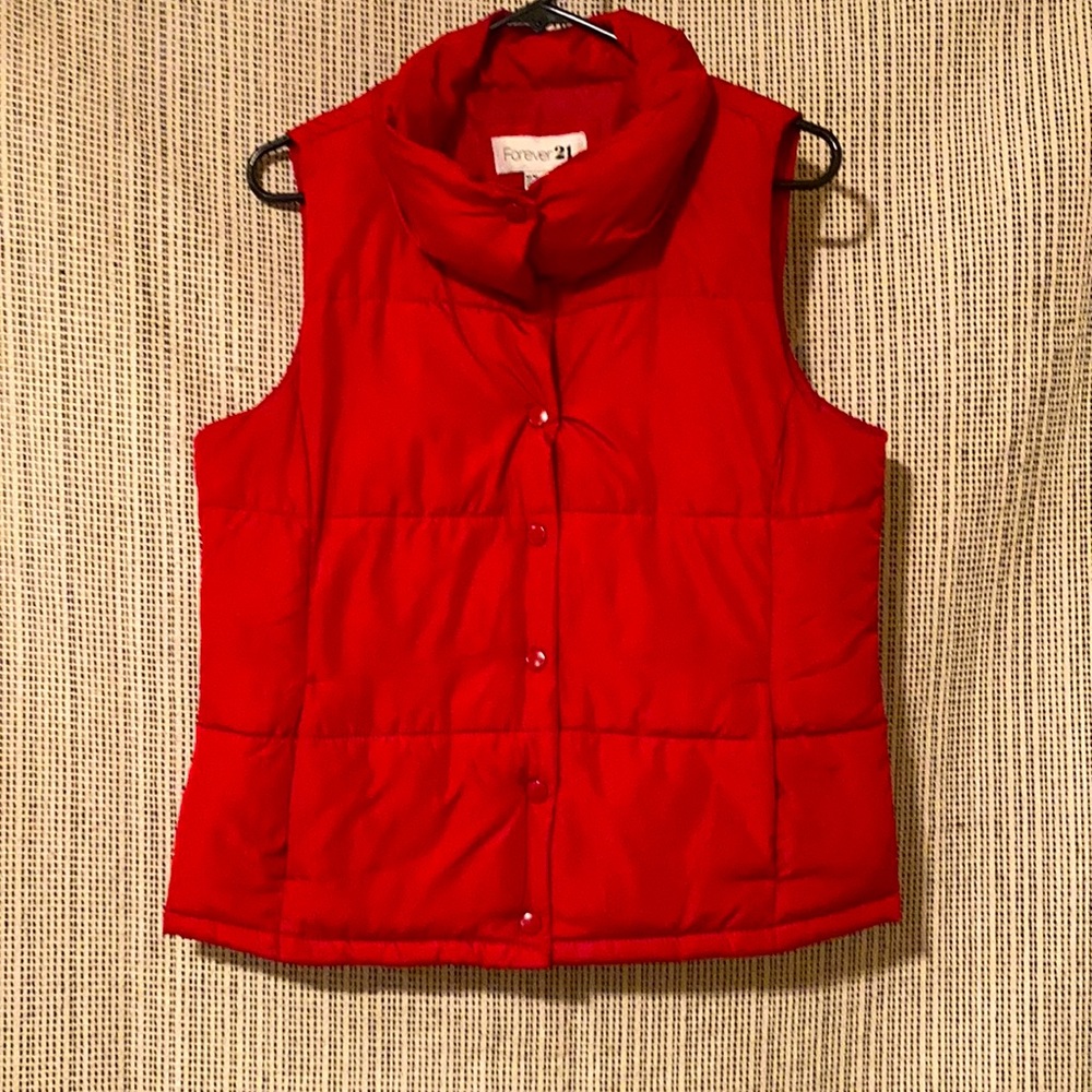 Forever 21 Red Puffer Vest Size Medium